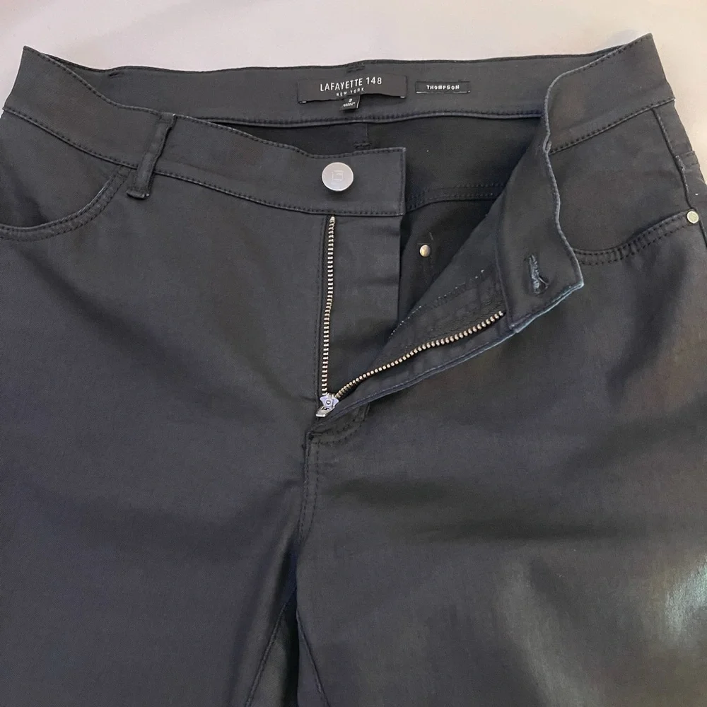 🔥 SALE LAFAYETTE 148 New York Thompson Italian Primo Denim Jeans in Coated Blac…